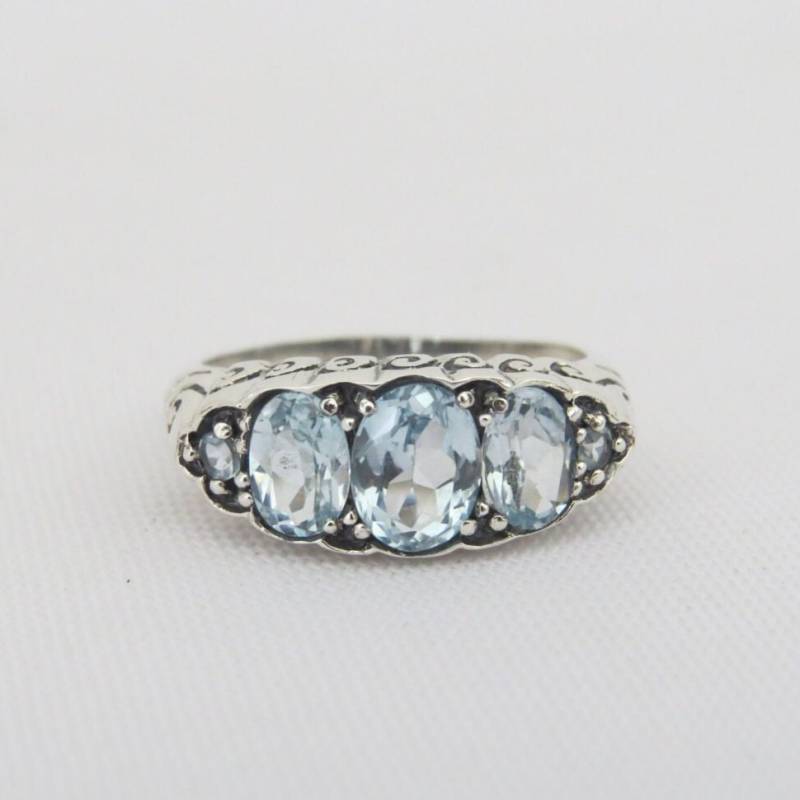 Vintage Sterling Silber Oval Aquamarin Geschnitzter Ring Größe 23 von wandajewelry2013
