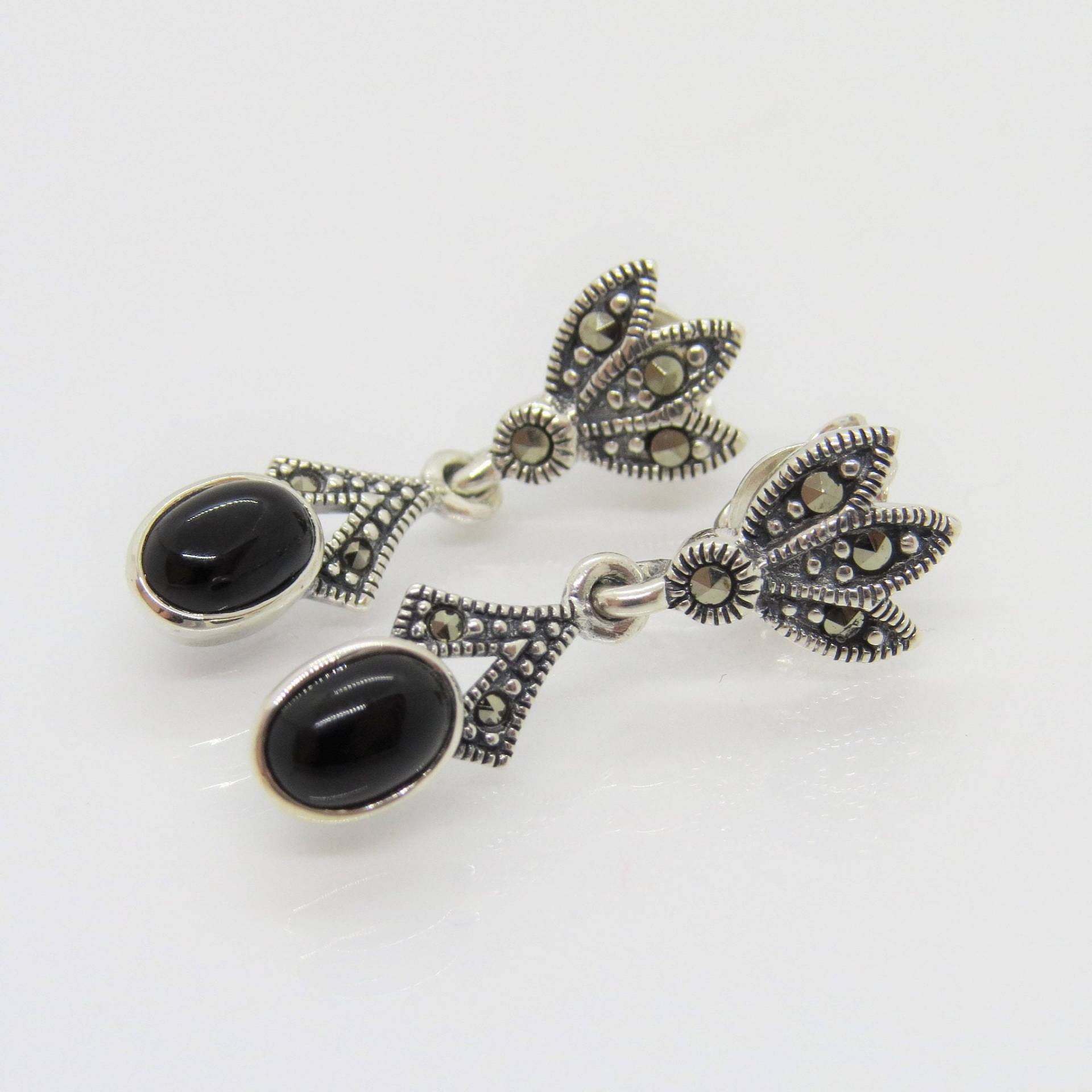 Vintage Sterling Silber Oval Cut Schwarz Onyx & Markasit Ohrringe von wandajewelry2013