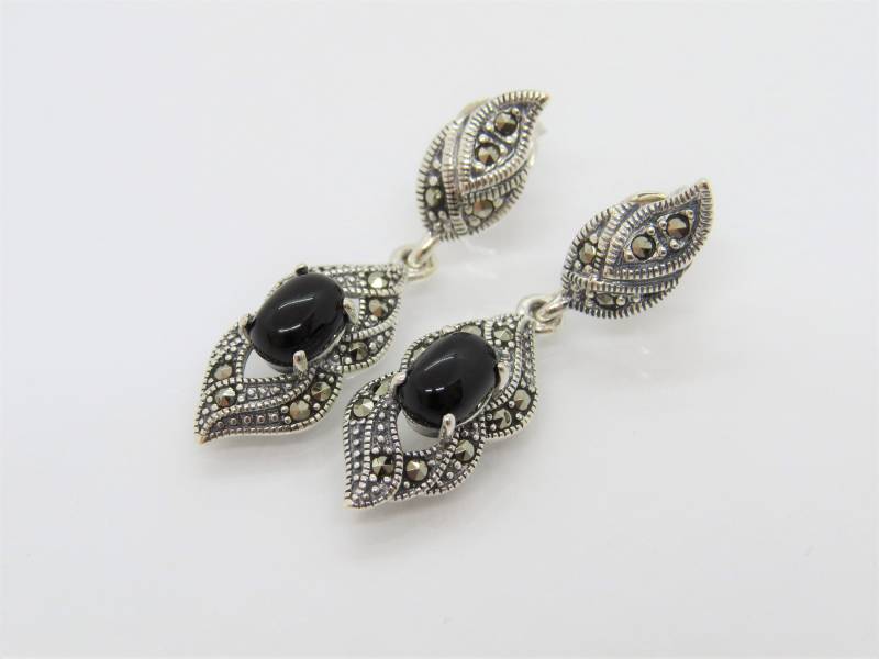 Vintage Sterling Silber Oval Schliff Schwarzer Onyx Und Markasiten Tropfen Ohrringe von wandajewelry2013
