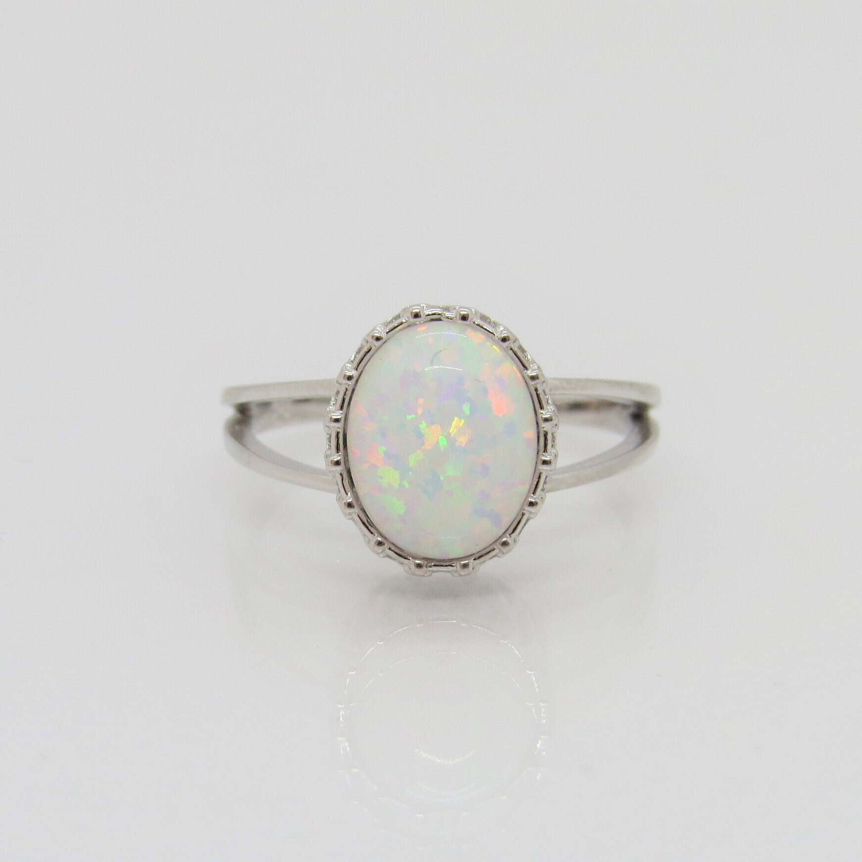 Vintage Sterling Silber Oval Weißer Opal Krone Ring Größe 7 von wandajewelry2013