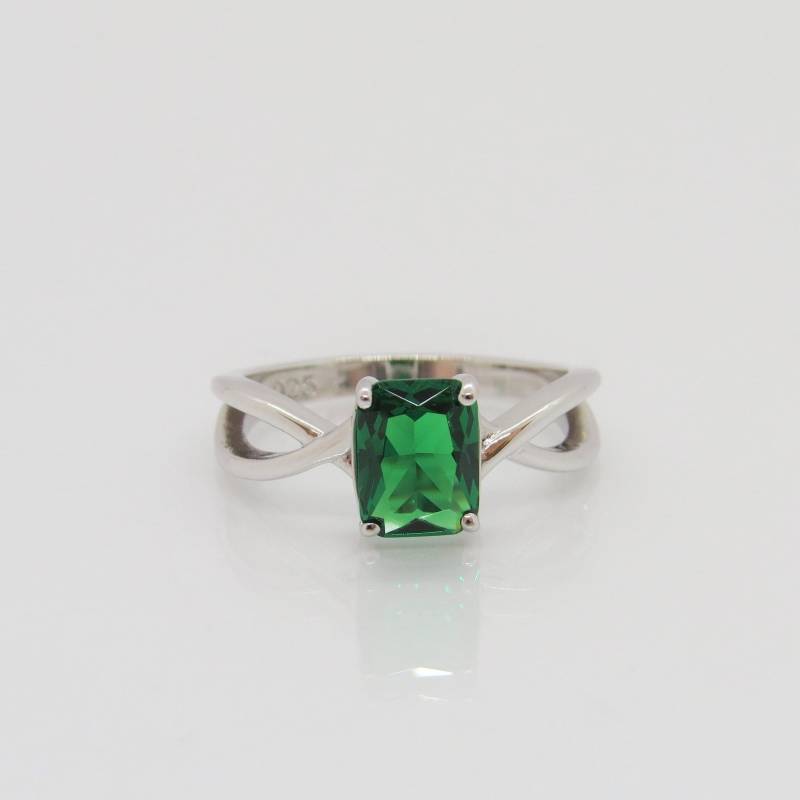 Vintage Sterling Silber Radiant Cut Smaragd Twisted Ring Größe 7 von wandajewelry2013