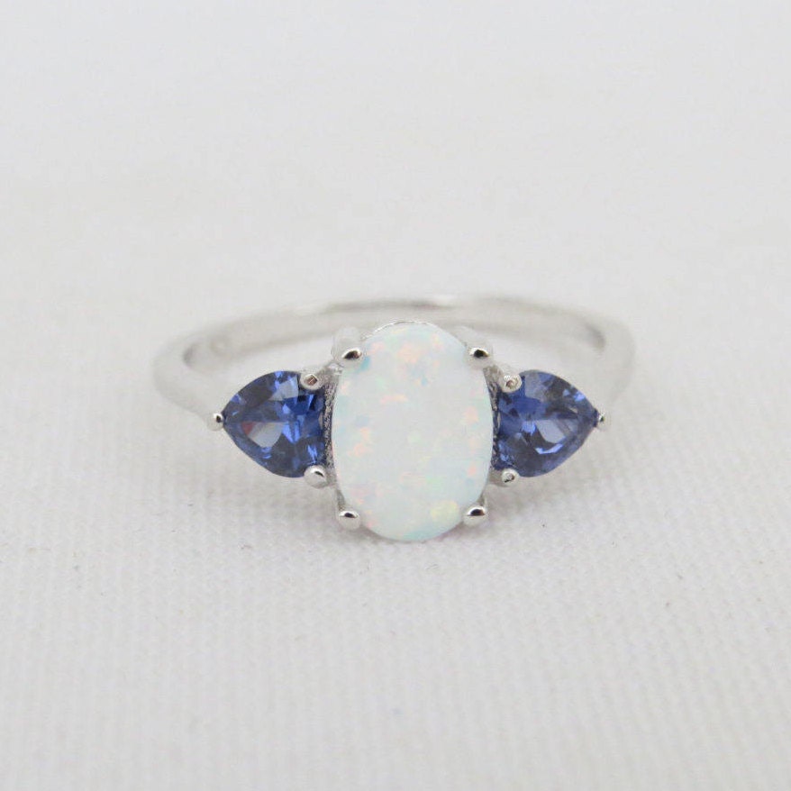 Vintage Sterling Silber Ring Größe 9 Mit Weißem Opal & Tansanit von wandajewelry2013