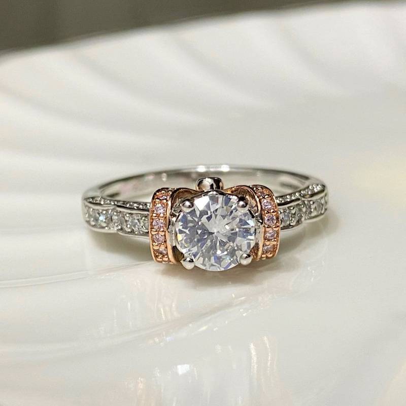 Vintage Sterling Silber Rose Gold Platte Weißer Topas Verlobungsring von wandajewelry2013