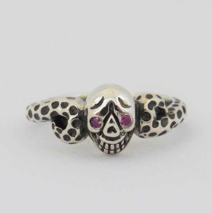 Vintage Sterling Silber Rot Rubin Totenkopf Ring Größe 8 von wandajewelry2013