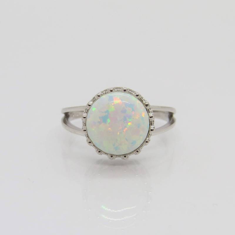 Vintage Sterling Silber Rundschliff Weißer Opal Krone Ring Größe 8 von wandajewelry2013