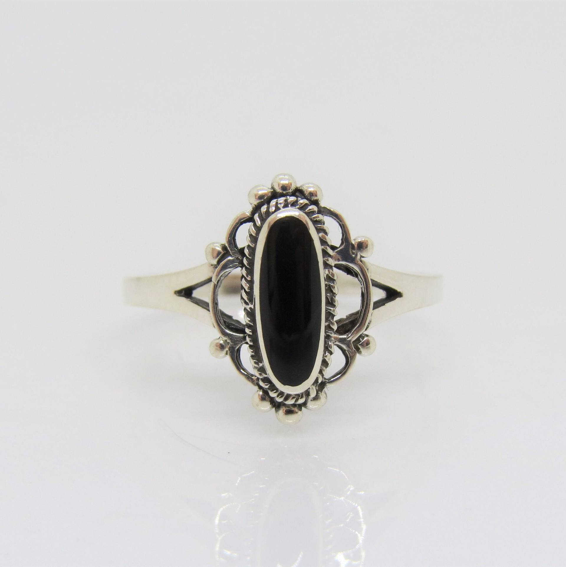 Vintage Sterling Silber Black Oynx Filigraner Ring Größe 9 von wandajewelry2013