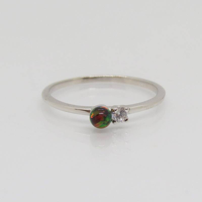 Vintage Sterling Silber Schwarzer Opal & Weißer Topas Winzige Dünne Band Ring Größe 6 von wandajewelry2013