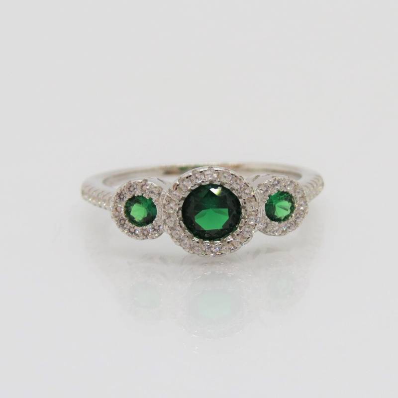Vintage Sterling Silber Smaragd & Weißer Topas Ring Größe 7 Vintage Sterling Silber Smaragd & Weißer Topas Ring Größe 7 von wandajewelry2013