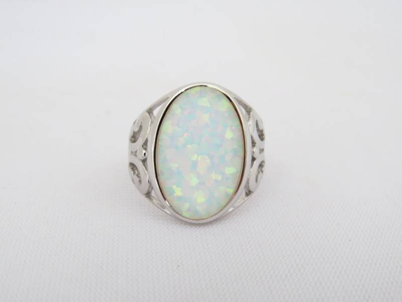 Vintage Sterling Silber Weiß Opal Oval Filigran Ring Größe 8 von wandajewelry2013