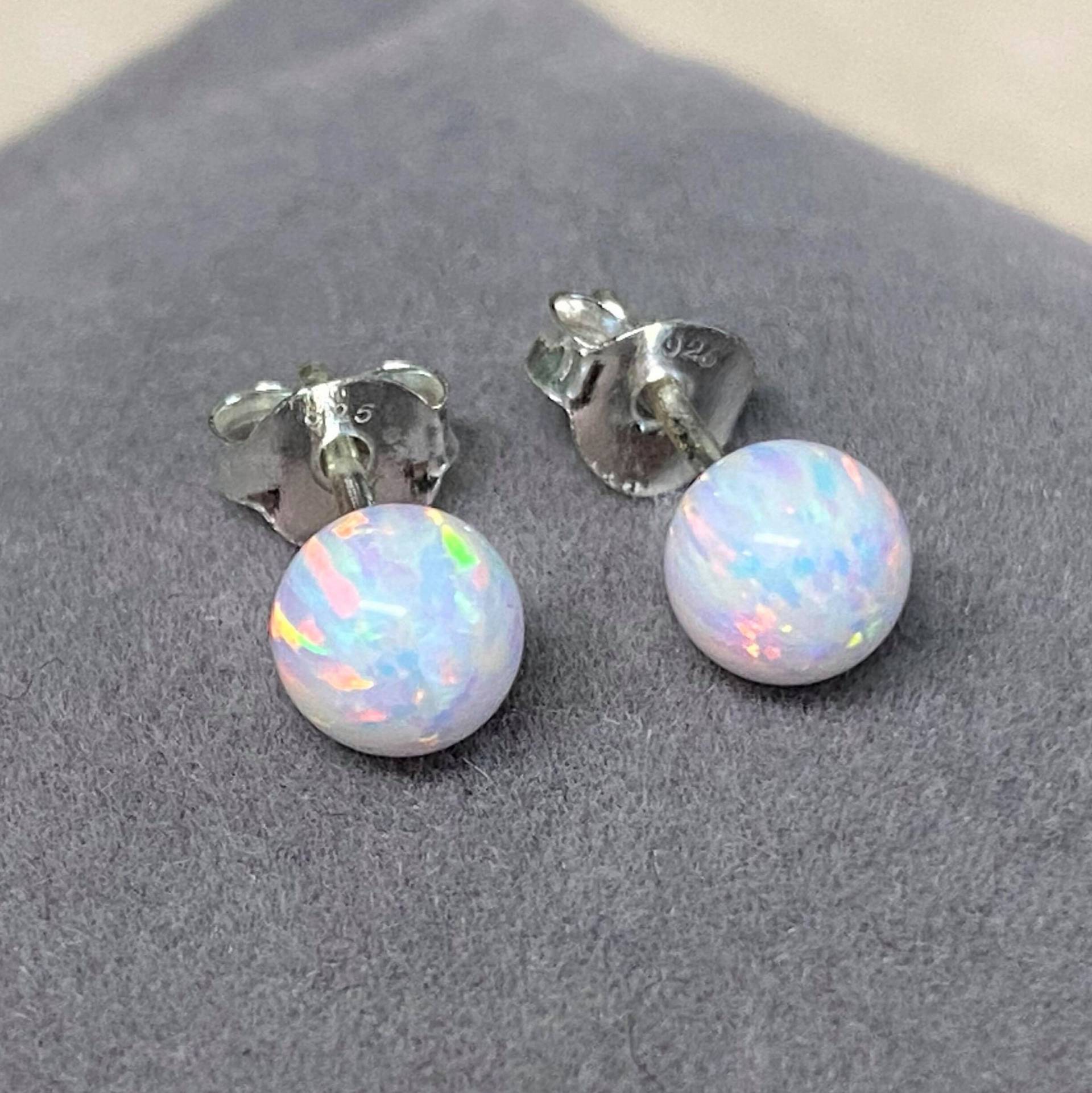 Vintage Sterling Silber Weiß Opal Kugel Ohrstecker 5mm von wandajewelry2013