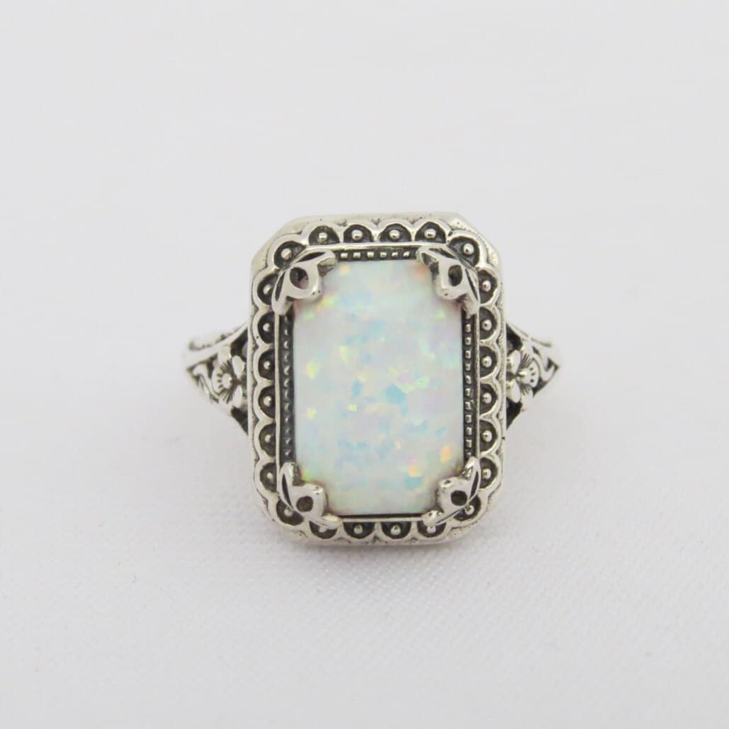 Vintage Sterling Silber Weißer Opal Geschnitzte Blume Ring Größe 23 von wandajewelry2013