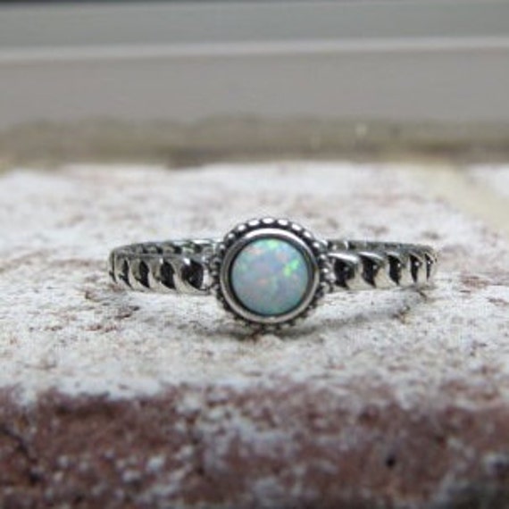 Vintage Sterling Silber Weißer Opal Ring Größe 7 von wandajewelry2013