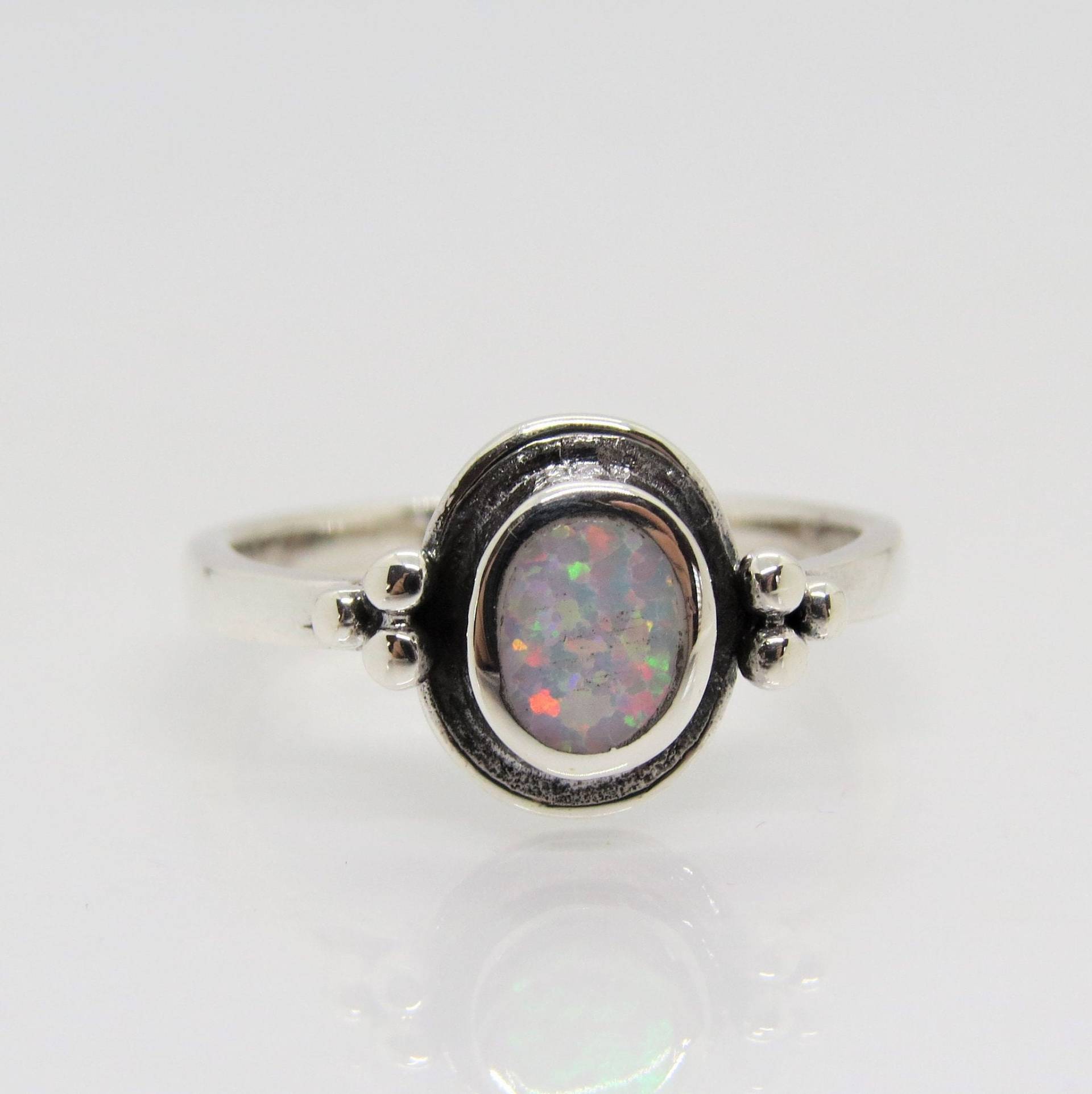 Vintage Sterling Silber Weißer Opal Ring Größe 7 von wandajewelry2013