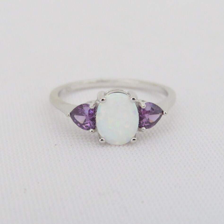 Vintage Sterling Silber Weißer Opal & Amethyst Ring Größe 8 von wandajewelry2013