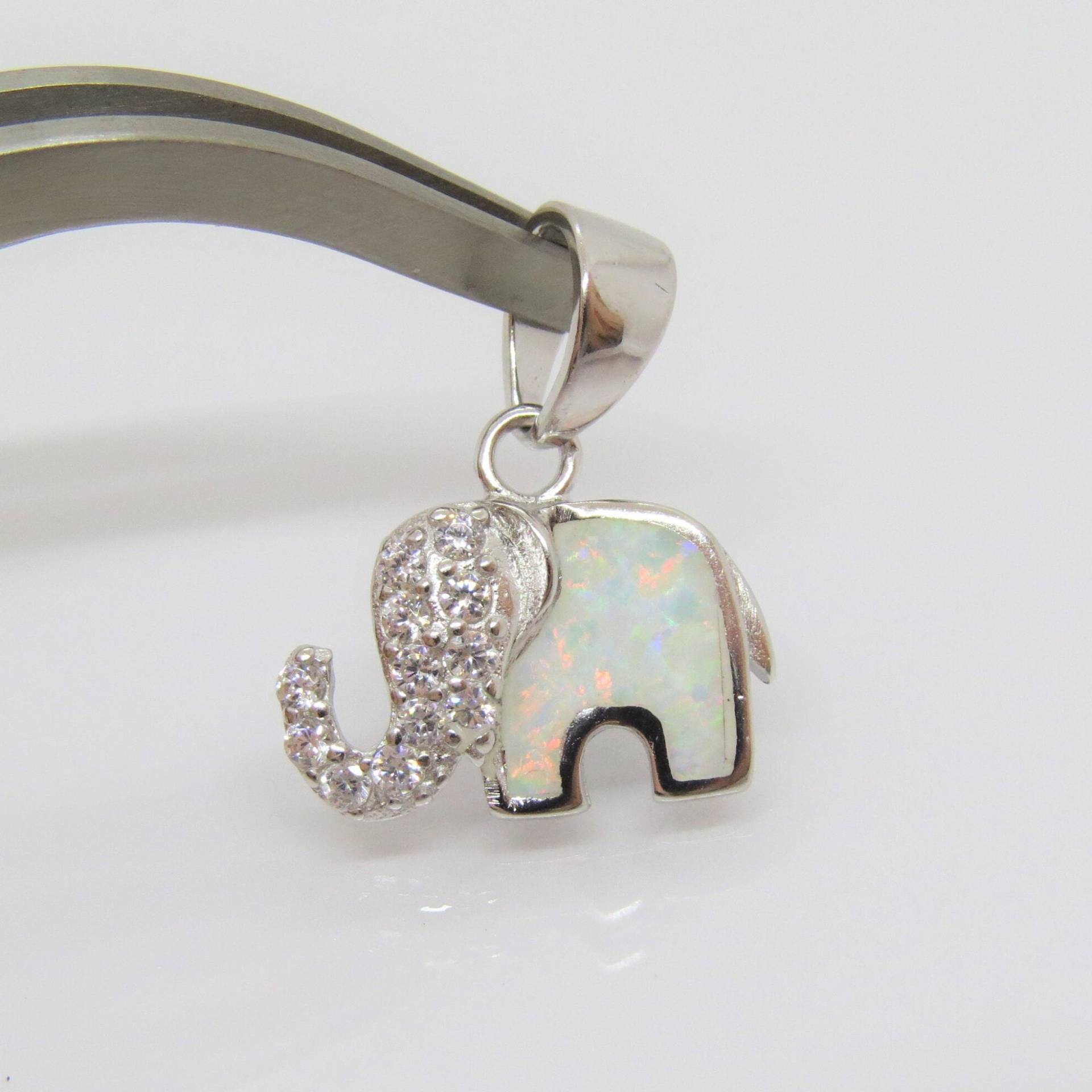 Vintage Sterling Silber Weißer Opal & Topas Elefant Anhänger von wandajewelry2013
