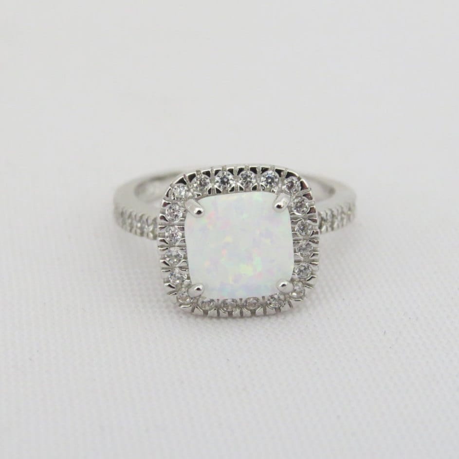 Vintage Sterling Silber Weißer Opal & Topas Halo Ring Größe 7 von wandajewelry2013