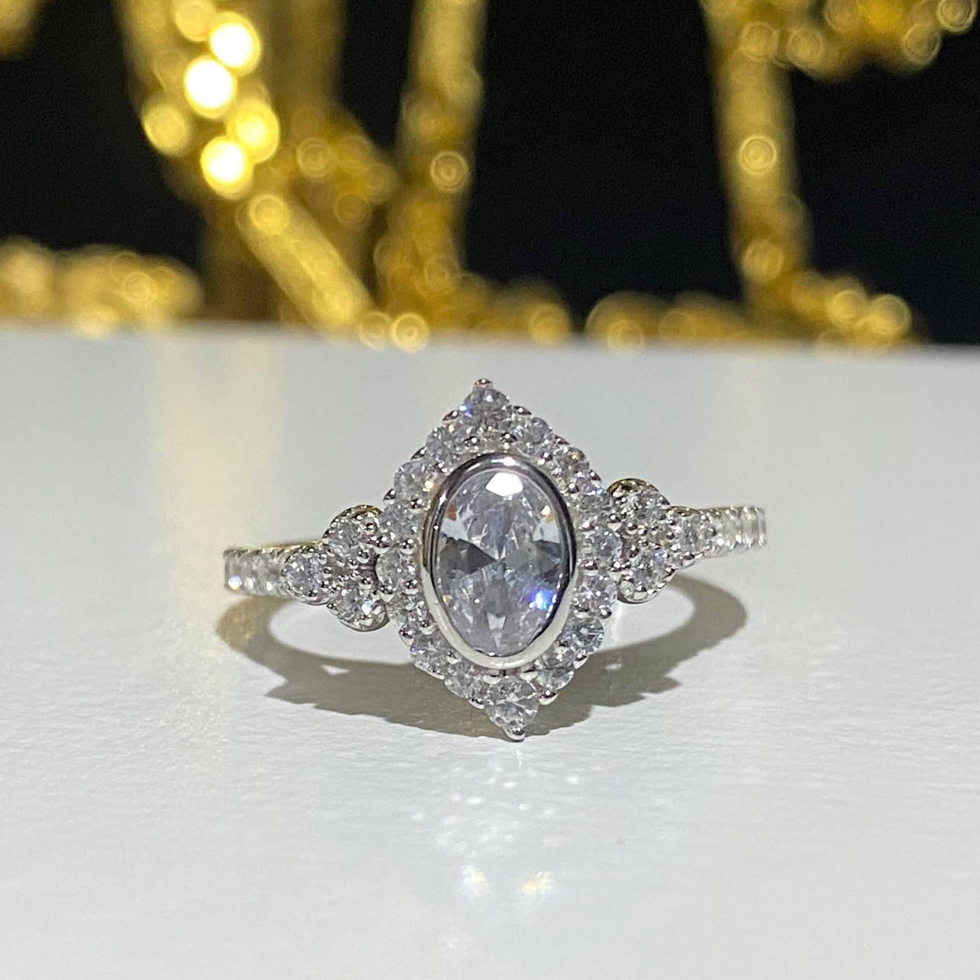 Vintage Sterling Silber Weißer Topas Halo Verlobungsring Größe 6 von wandajewelry2013