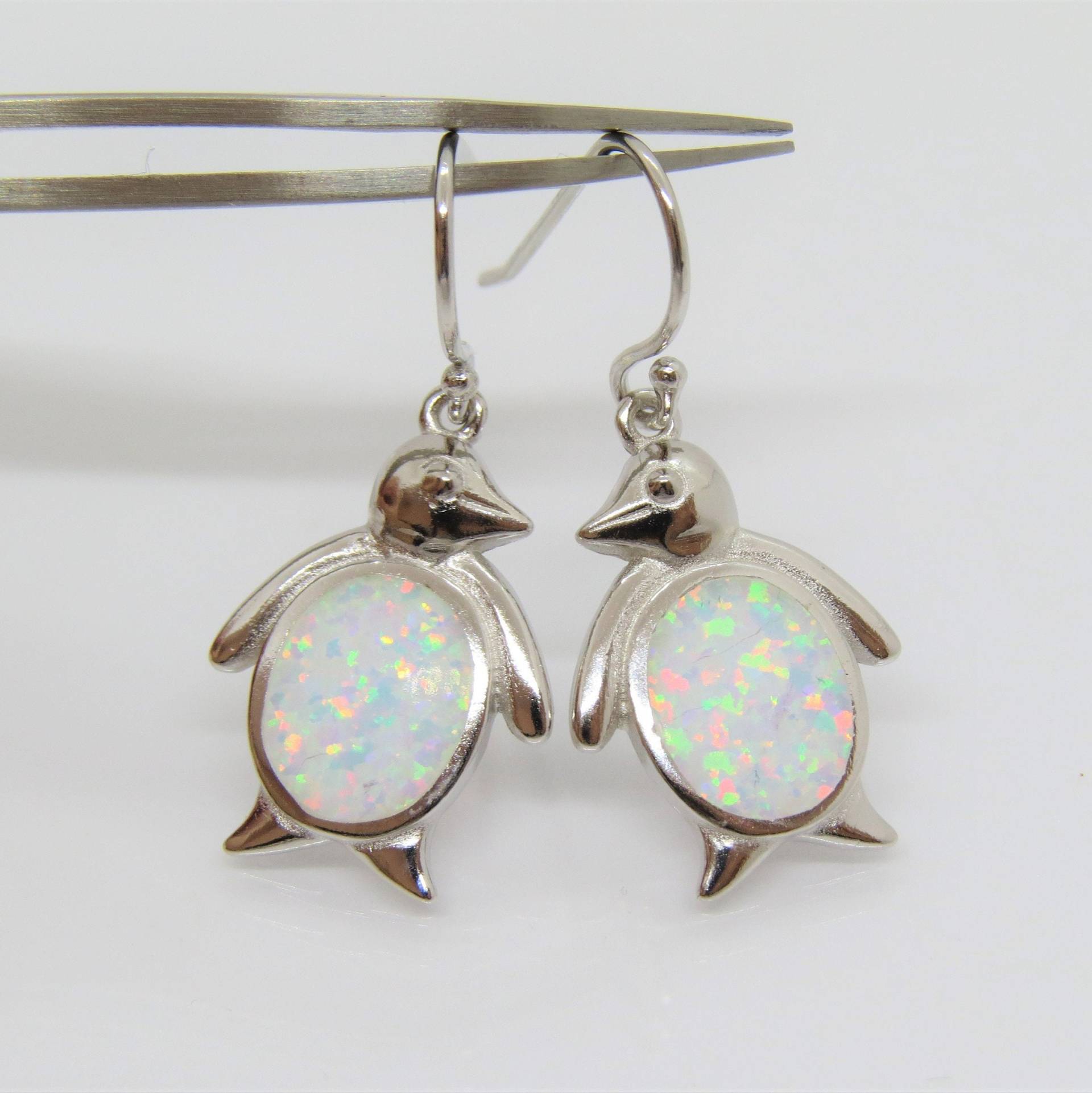 Vintage Sterling Silber White Opal Pinguin Ohrringe von wandajewelry2013