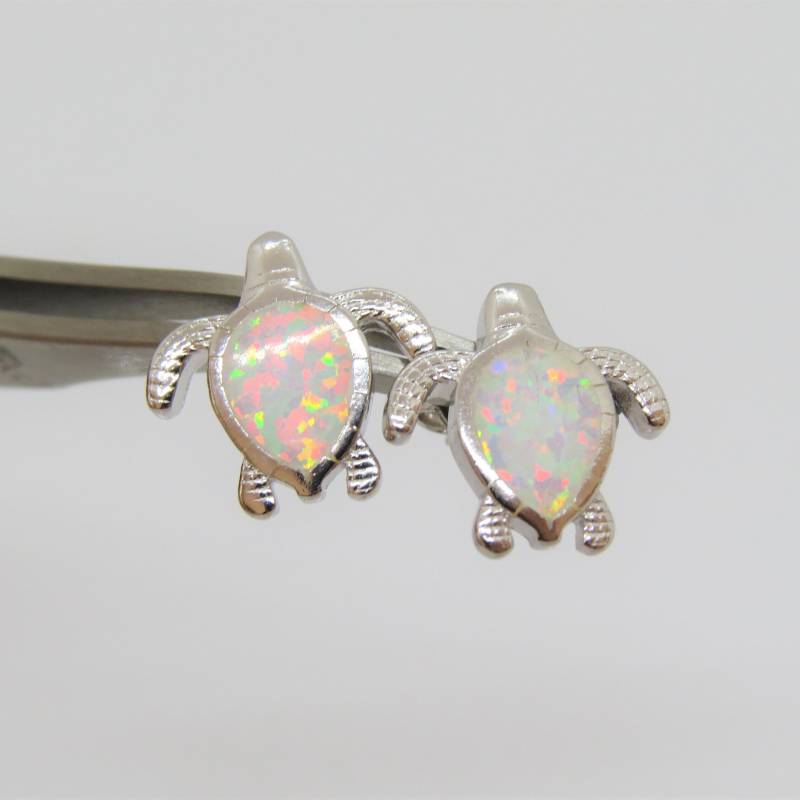 Vintage Sterling Silber White Opal Schildkröte Ohrstecker von wandajewelry2013