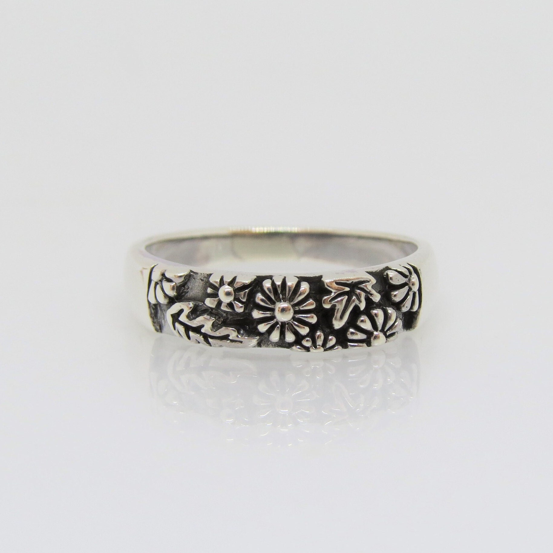sterling Silber Blume Blatt Kuppel Ring Größe 8 von wandajewelry2013
