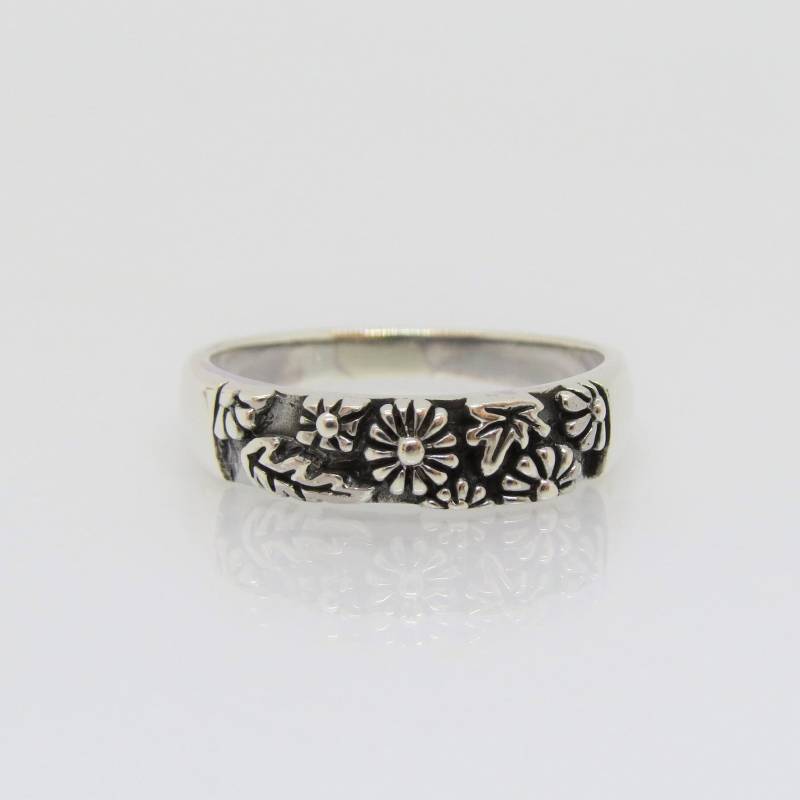 sterling Silber Blume Blatt Kuppel Ring Größe 8 von wandajewelry2013