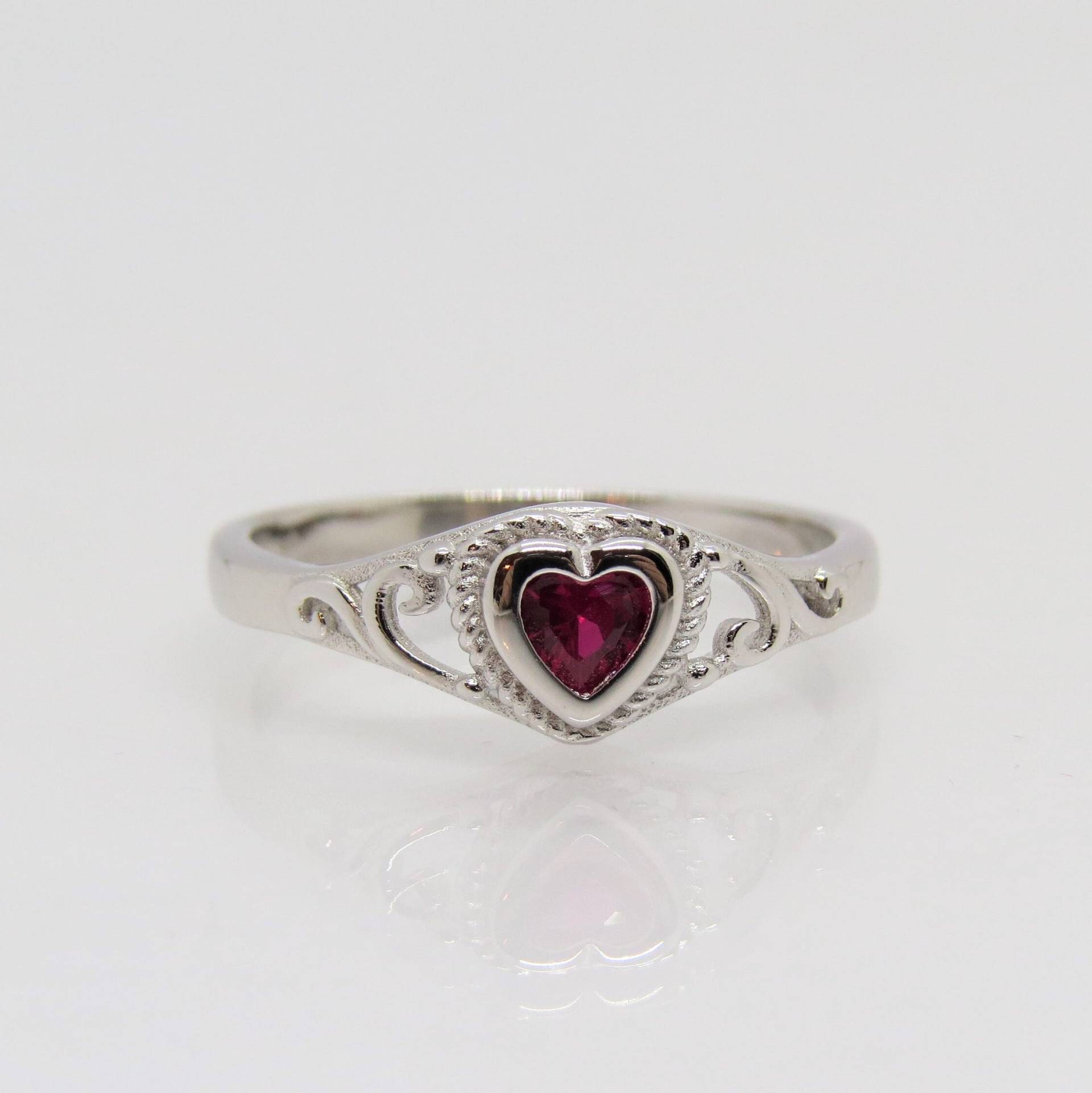 sterling Silber Rubin Herz Filigran Ring Größe 7 von wandajewelry2013