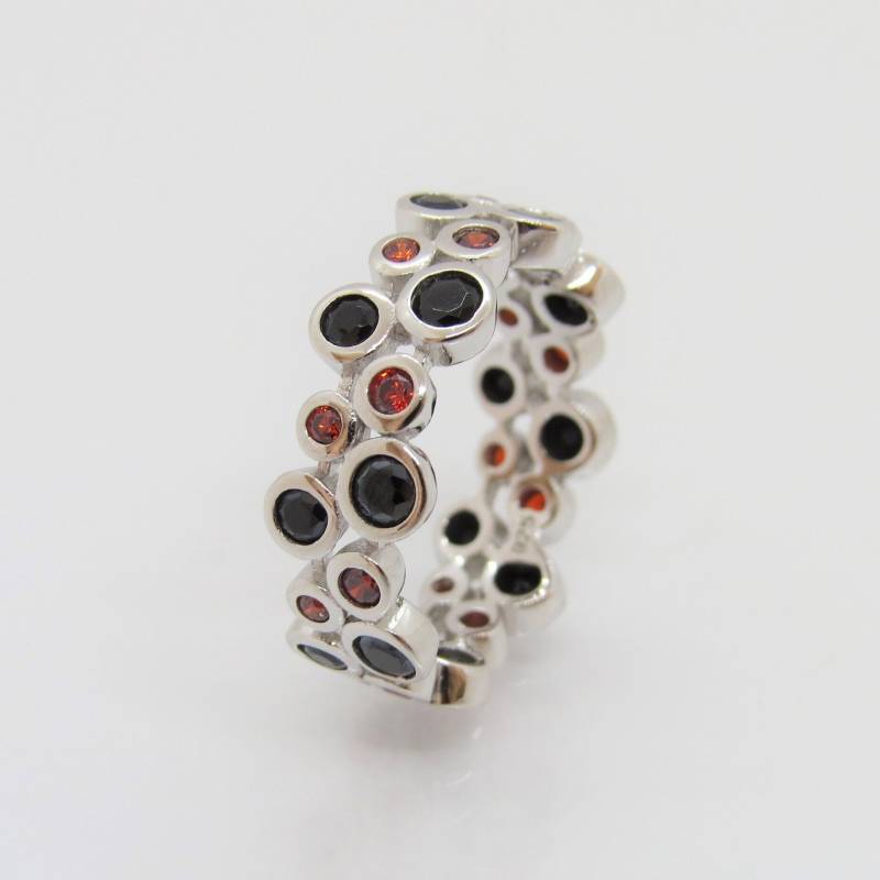 sterling Silber Schwarzer Onyx & Granat Ehering Größe 7 von wandajewelry2013