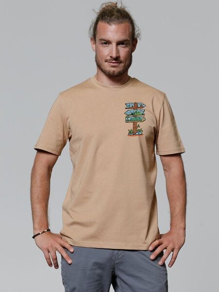 watapparel T-Shirt Unisex Adventure is everywhere von watapparel