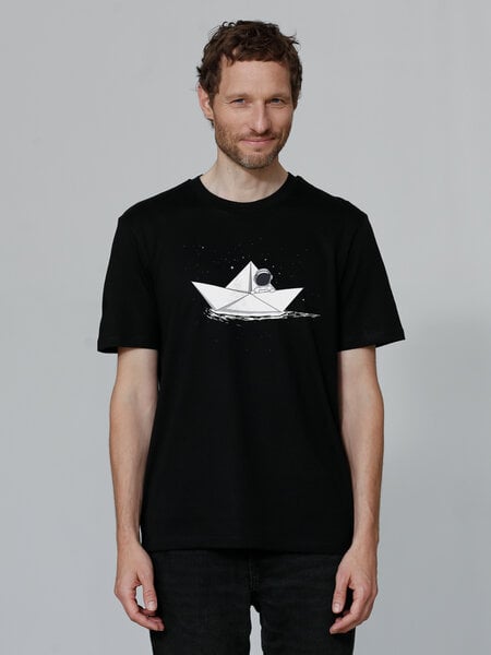 watapparel T-Shirt Unisex Astronaut in paper boat von watapparel