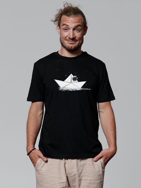 watapparel T-Shirt Astronaut in paper boat von watapparel