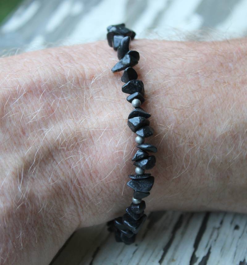 Herrenarmband Aus Schwarzem Jaspis Und Stahlperlen von watergirldesigns