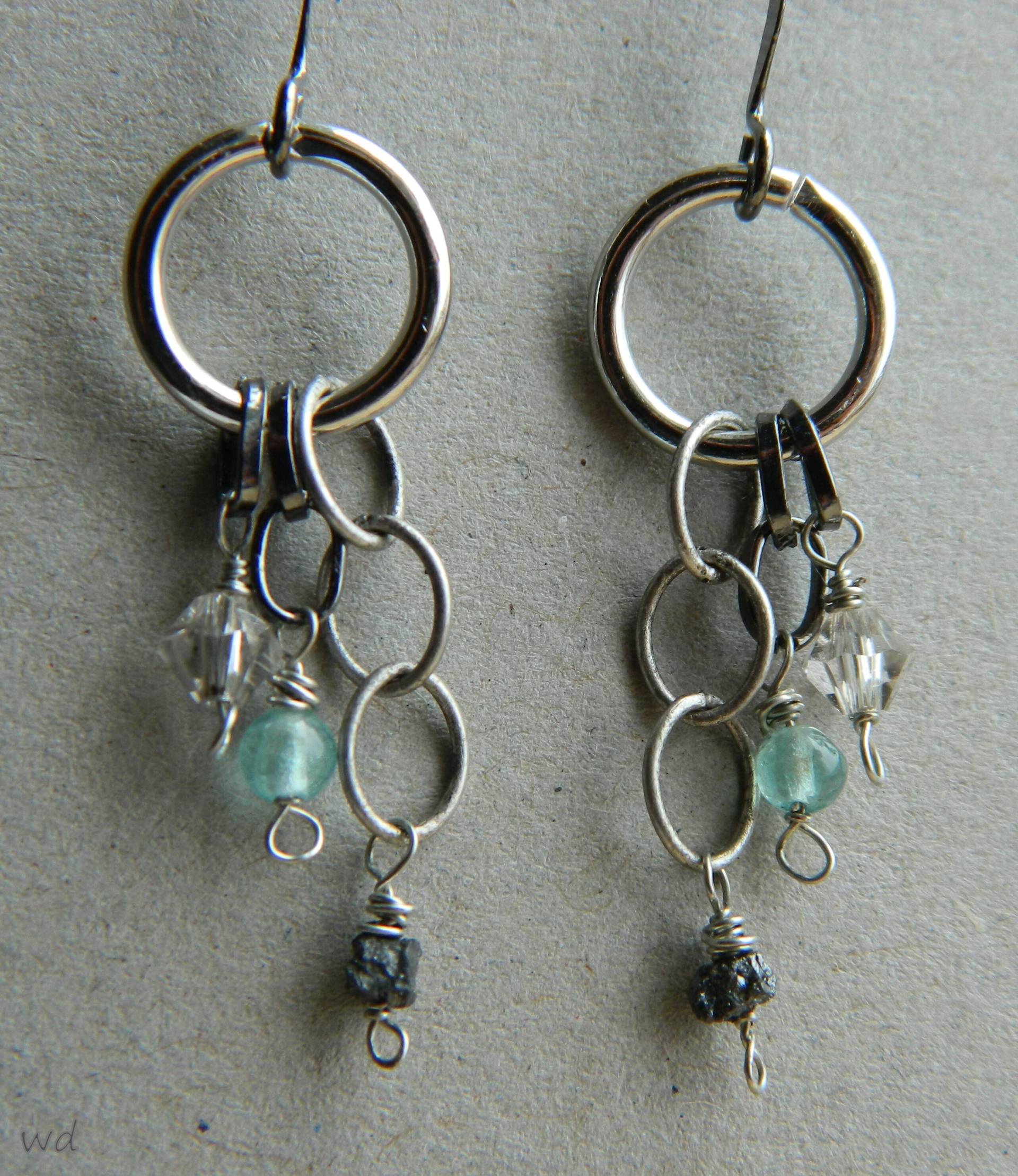 Ohrringe Mit Schwarzen Diamanten, Apatit Und Preciosa Kristall von watergirldesigns