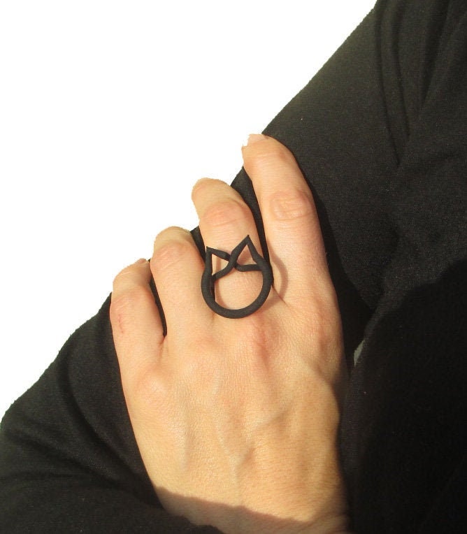 Schwarzer Katzenring Schwarzer Katzenring von wayfordesign