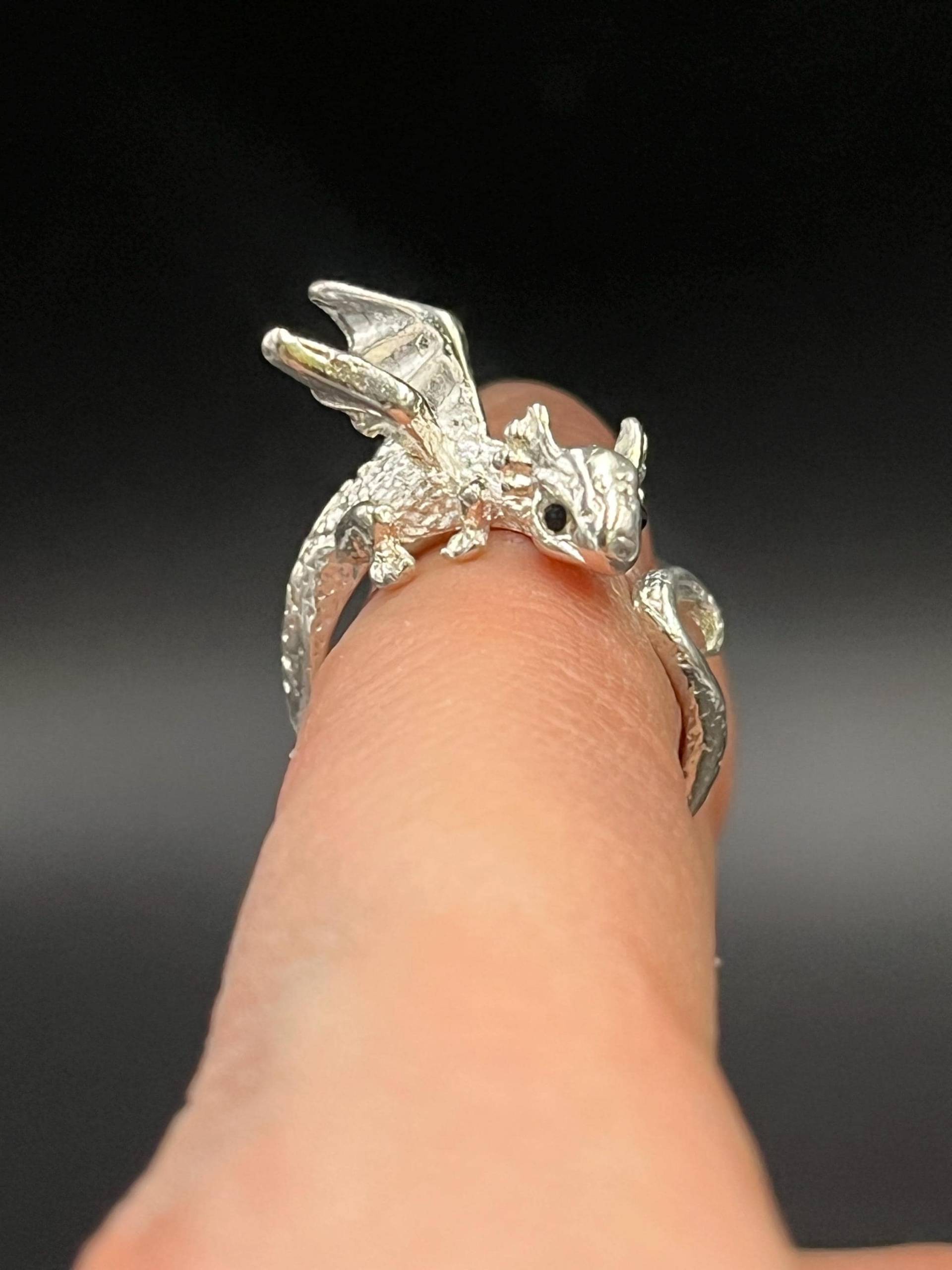 Einstellbare Dragon Fashion Häkelarbeit Ring von wearableArtAK