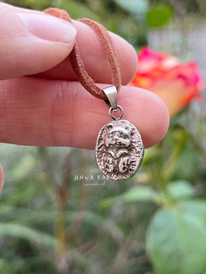 Entzückende Baby Igel Halskette - Handgefertigt Aus Sterling Silber Perfektes Geschenk Für Igel-Liebhaber von wearableArtAK