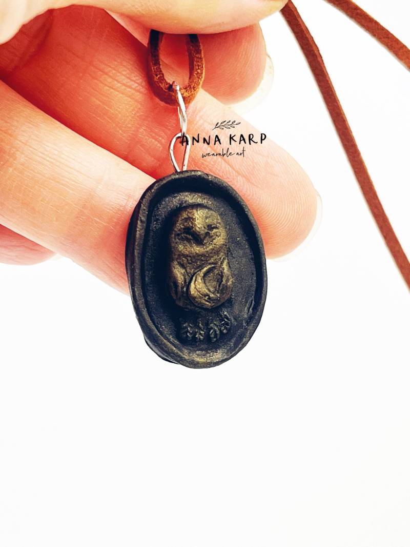 Exquisiter Polymer Clay Eulen Anhänger - Tragbare Kunst Für Naturliebhaber von wearableArtAK