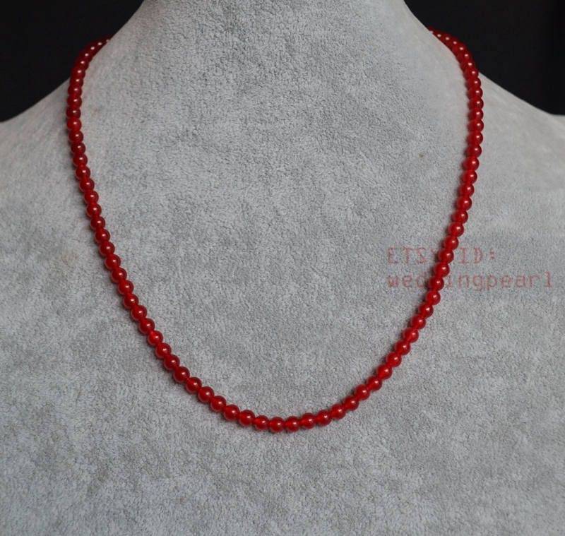 Kleine Rote Jade Bead Halskette, Edelstahl Verschluss von weddingpearl