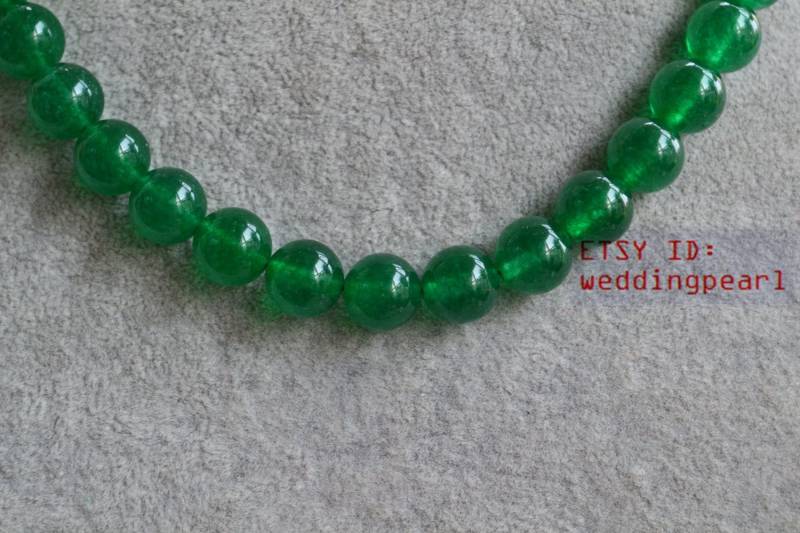 Halskette Mit 10 Mm Grünen Jade-Perlen Und Edelstahlverschluss von weddingpearl