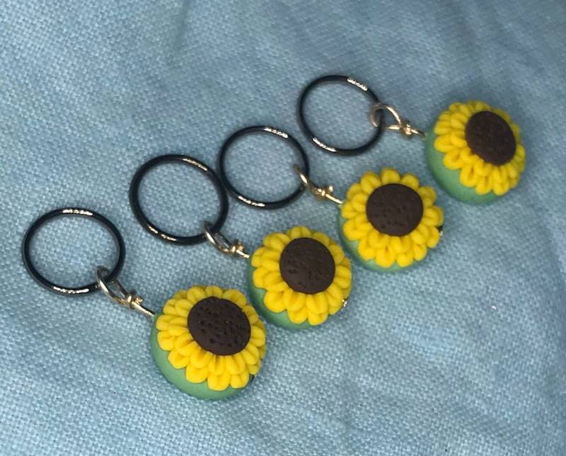 Sonnenblume Maschenmarkierer Aus Polymer Clay | 4Er Set Gestrickte Gehäkelte Accessoires von weeones