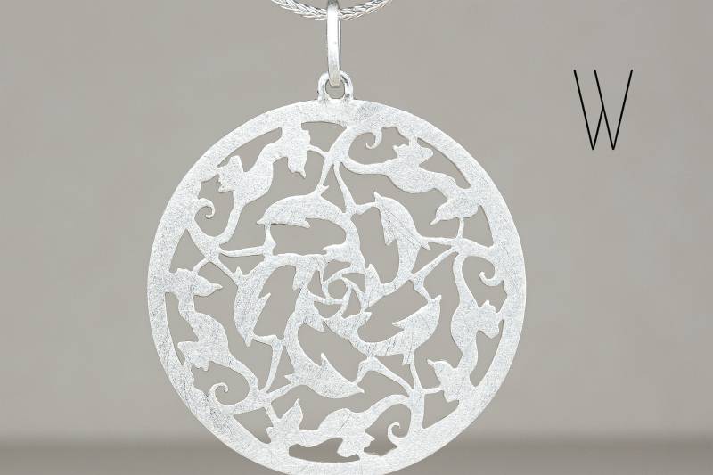 Ornamentanhänger Mit Delfinen Und Seepferden Aus 925Er Sterlingsilber Ornamentanhänger Mit Delfinen Und Seepferden Aus 925Er Sterlingsilber von weidenthaler