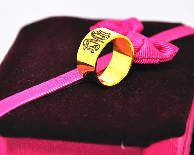 3 Initialen Stempel Ring, Gold Monogramm Männer Breit Band Personalisierte Gravierte Name Retro Schmuck, Erinnerung Andenken Weihnachtsgeschenk von weimeiOrnaments