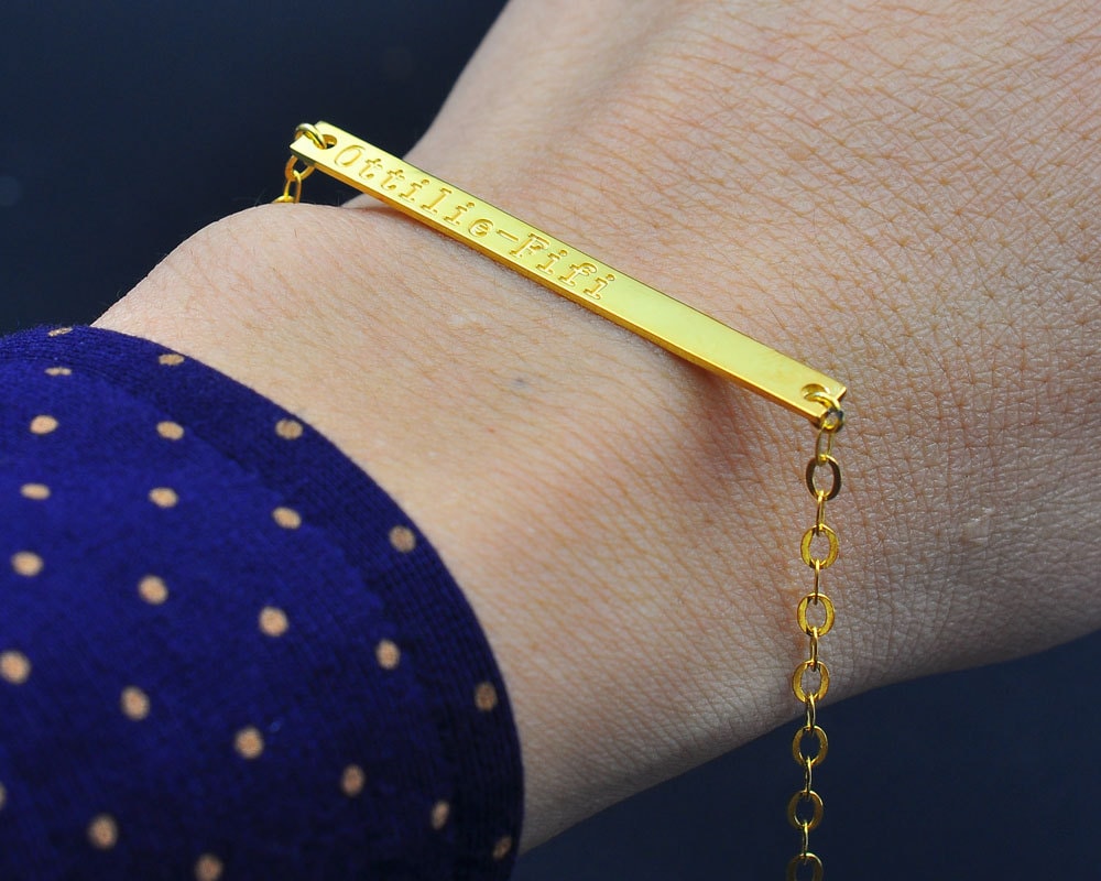 Gold Bar Armband, Benutzerdefinierten Stempel, Graviert Silber Bar, Bar-Schmuck, in Erinnerung Schmuck, Personalisierte Weihnachtsgeschenk Gold Bar Armband, Benutzerdefinierten Stempel, Graviert Silber Bar, Bar-Schmuck, in Erinnerung Schmuck, Personalisierte Weihnachtsgeschenk von weimeiOrnaments