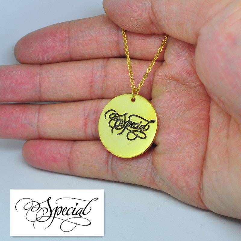 Gold Disc Halskette, Gravierte Unterschrift Personalisierte Namen Handstempel Handschrift, Typenschild Schmuck, Weihnachtsgeschenk von weimeiOrnaments