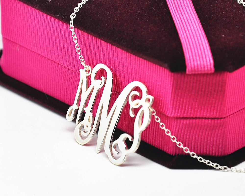 Monogramm Halskette Sterling Silber, Personalisierte 3 Erste Pendent, Typenschild, Brauch Namen, Adrette Speicher Abschlussgeschenk Monogramm Halskette Sterling Silber, Personalisierte 3 Erste Pendent, Typenschild, Brauch Namen, Adrette Speicher Abschlussgeschenk von weimeiOrnaments