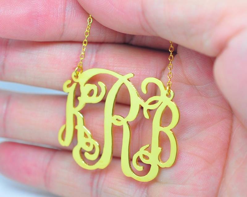 Personalisierte 3-Anfangshalskette Aus 18K Vergoldung, Benutzerdefinierter Monogramm-Namensanhänger, 3-Buchstaben-Typenschildhalskette, Brautjungfer Personalisierte 3-Anfangshalskette Aus 18K Vergoldung, Benutzerdefinierter Monogramm-Namensanhänger, 3-Buchstaben-Typenschildhalskette, Brautjungfer von weimeiOrnaments