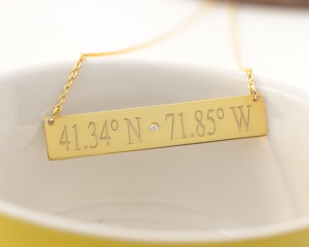 Personalisierte Längengrad Breitengrad Bar Mit Geburtsstein, Sterling Silber, Gold Gravieren Koordinieren, Benutzerdefinierte Zirkon Stein, Mutter Personalisierte Längengrad Breitengrad Bar Mit Geburtsstein, Sterling Silber, Gold Gravieren Koordinieren, Benutzerdefinierte Zirkon Stein, Mutter von weimeiOrnaments