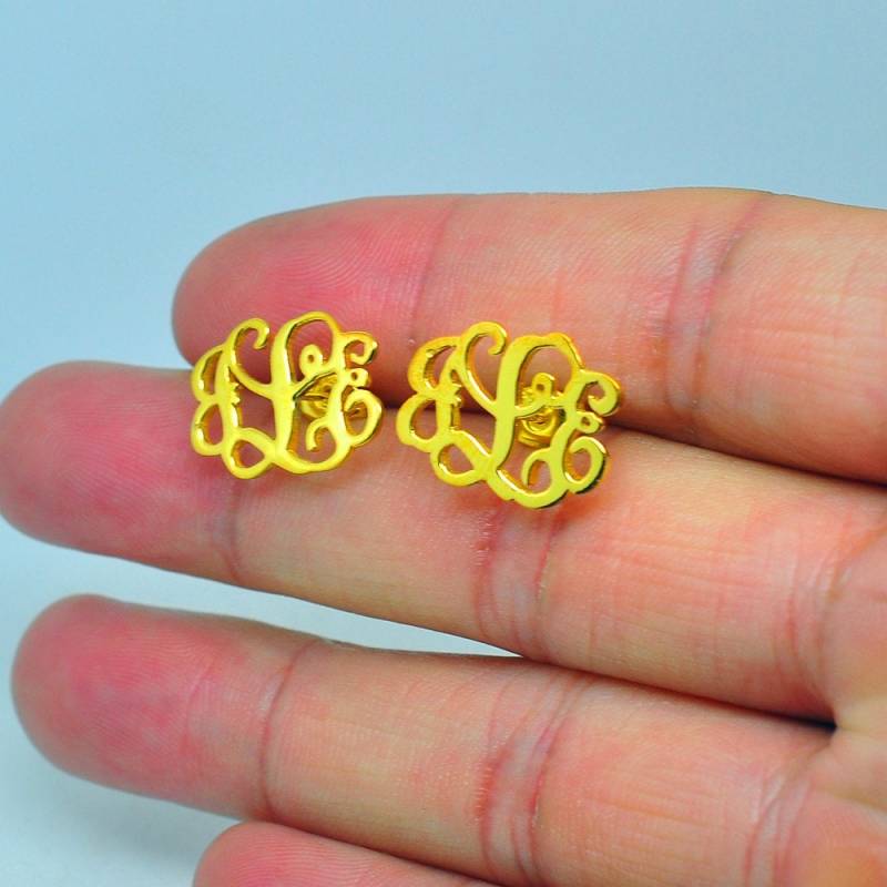 Personalisierte Monogramm Name Ohrring Gold, Benutzerdefinierte Initial Bolzen 3 Buchstaben Ohrringe, Brautjungfer Schmuck, Weihnachtsgeschenk von weimeiOrnaments