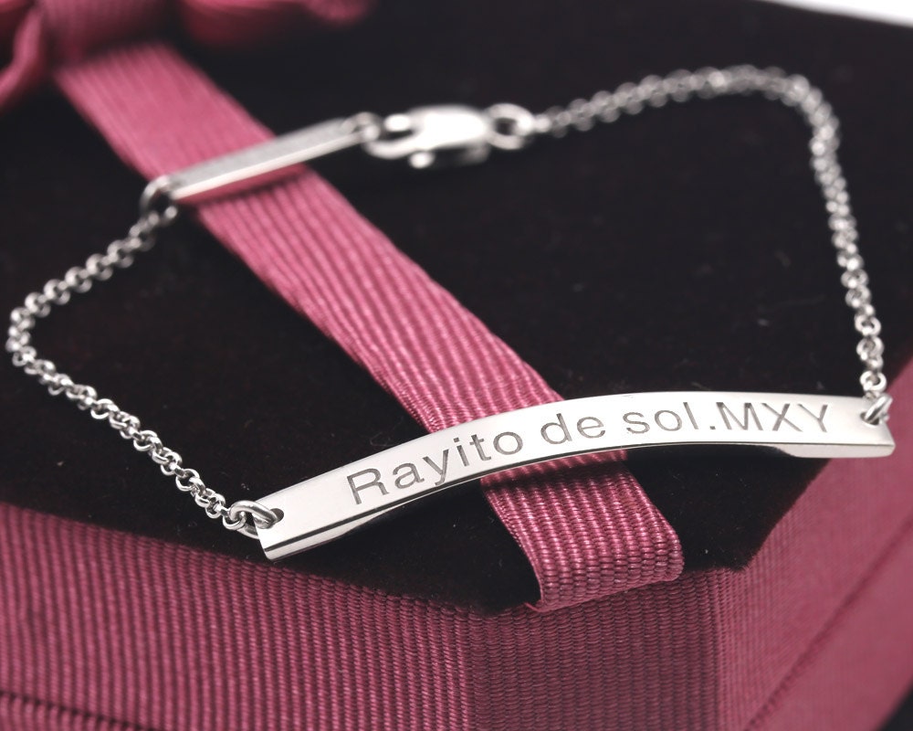 Sterling 2 Bar, Benutzerdefinierte Wörter Graviert, Personalisierte Datum Stempel Mini-Bar, Name Tag Armband, Speicher-Schmuck, Weihnachtsgeschenk Sterling 2 Bar, Benutzerdefinierte Wörter Graviert, Personalisierte Datum Stempel Mini-Bar, Name Tag Armband, Speicher-Schmuck, Weihnachtsgeschenk von weimeiOrnaments