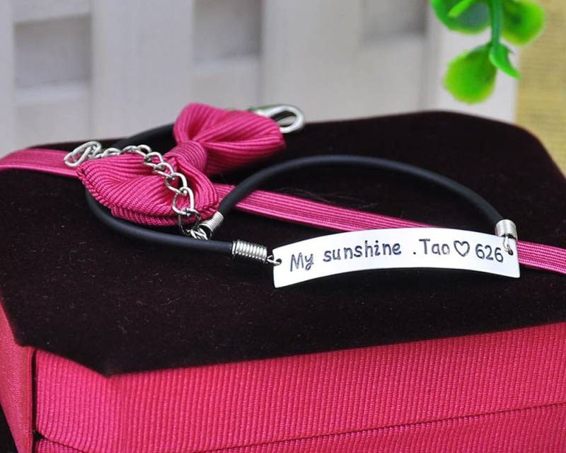 Sterling Silver Bar Eingravierten Worte Armband, Personalisierte Paar Leder Hand Stempel Datum Name Speicher Schmuck, Weihnachtsgeschenk Sterling Silver Bar Eingravierten Worte Armband, Personalisierte Paar Leder Hand Stempel Datum Name Speicher Schmuck, Weihnachtsgeschenk von weimeiOrnaments