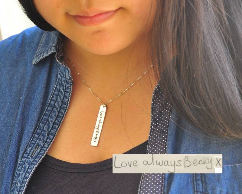 Sterling Vertikale Leiste, Halskette Mit Gravur Handschrift, Benutzerdefinierte Signatur Anhänger, Personalisierte Geschriebene Wörter, Stempel Sterling Vertikale Leiste, Halskette Mit Gravur Handschrift, Benutzerdefinierte Signatur Anhänger, Personalisierte Geschriebene Wörter, Stempel von weimeiOrnaments